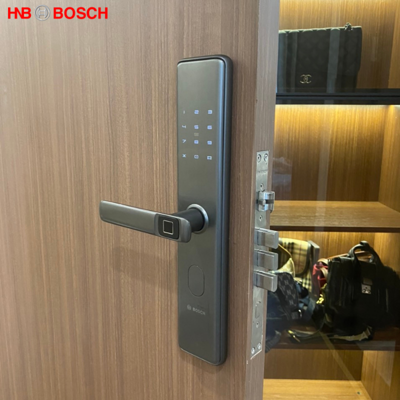 Lắp khóa điện tử Bosch ID30 tại the Matrix One Lê Quang Đạo