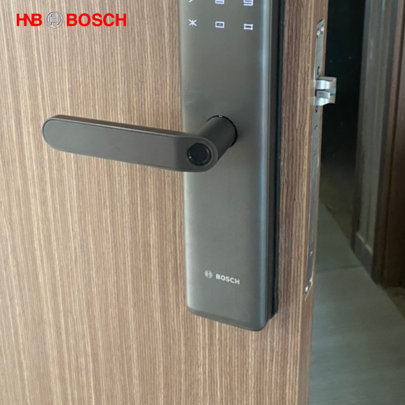 Lắp khóa Bosch ID450 tại Ciputra Tây Hồ